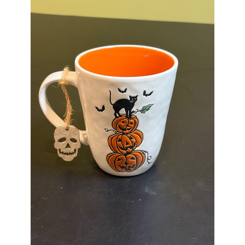 Prima Design Halloween Mug Black Cat Stacked Pumpkins Orange Interior 22190 NEW